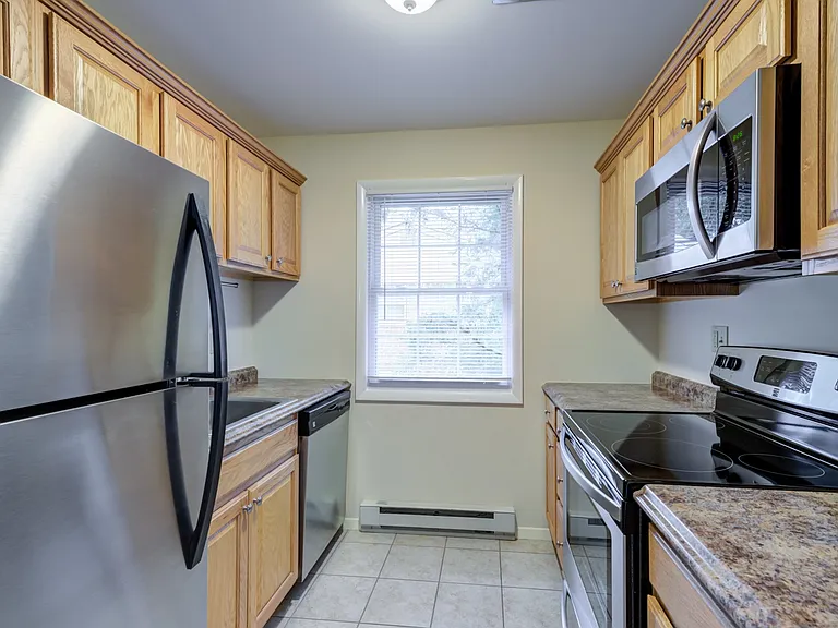 Rivercrest Apartments — Photo 3