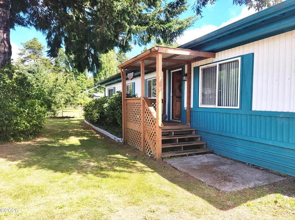 329 SE Swan Ave, Siletz, OR 97380