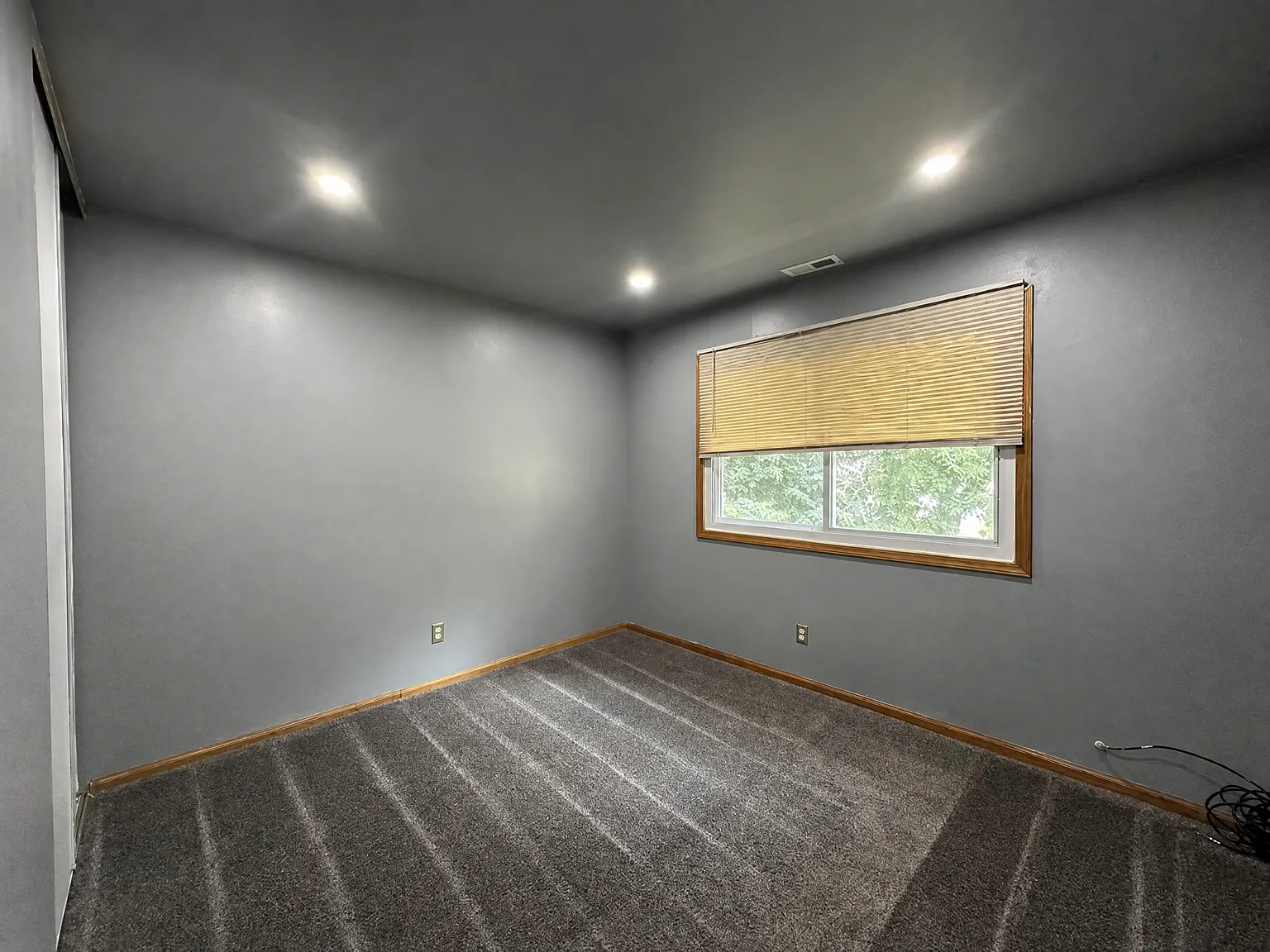 2 bed, 1.0 bath, 1045 sqft, $1,406 — Photo 3
