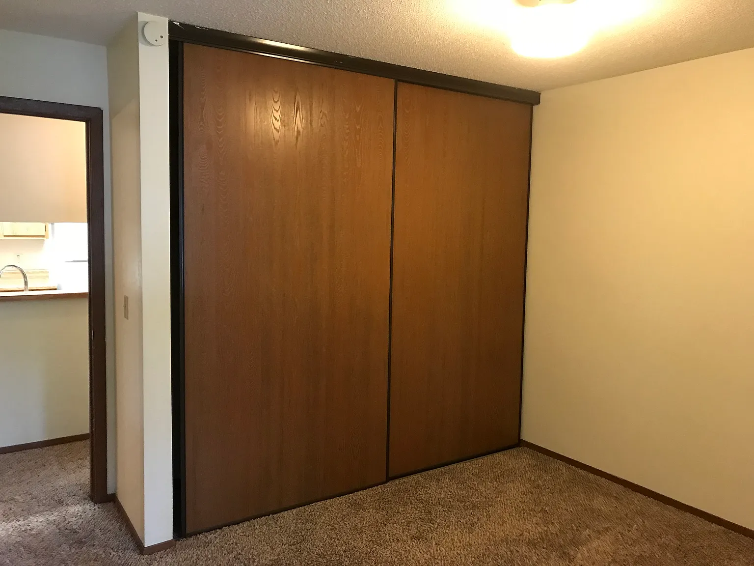 2 bed, 750 sqft, $975 — Photo 4
