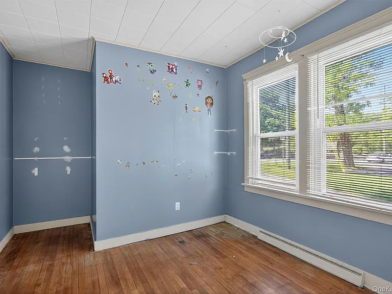 4 Montgomery Rd #1 — Photo 11