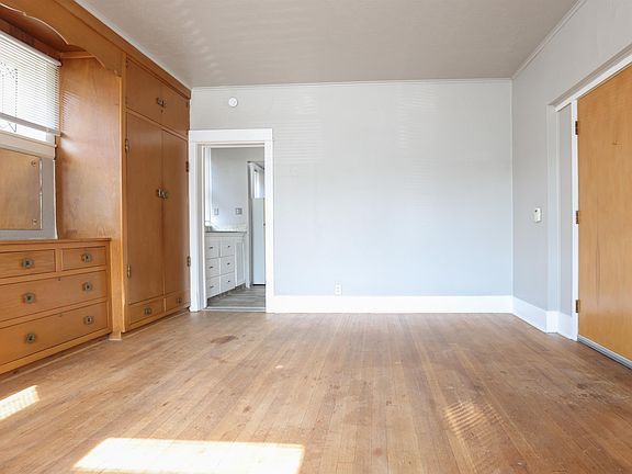 4th image of 117 S 38th Ave #1