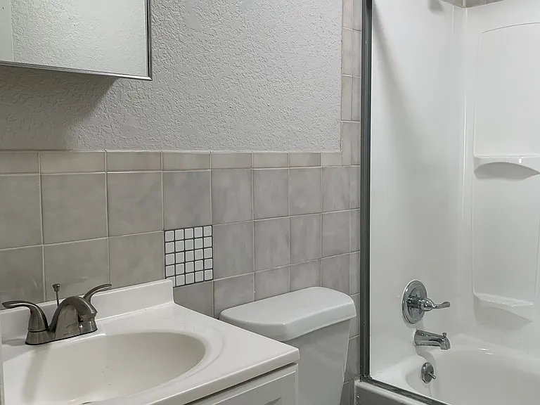 4111-4113 Walnut St — Photo 12