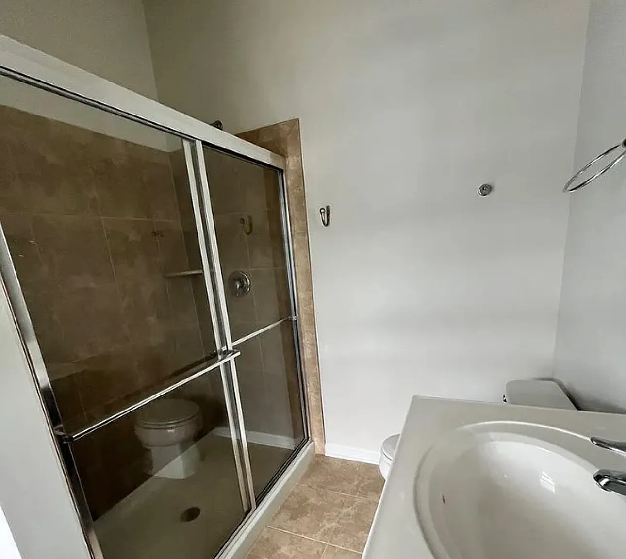 3 bed, 1440 sqft, $2,600 — Photo 4