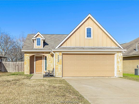 2nd image of 221 Fieldstone Pl