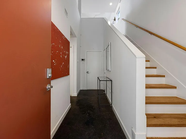 824 Ruthven St — Photo 26