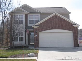 18946 Brighton Dr, Macomb, MI 48042