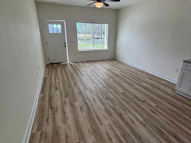 409 Carter Rd — Photo 4