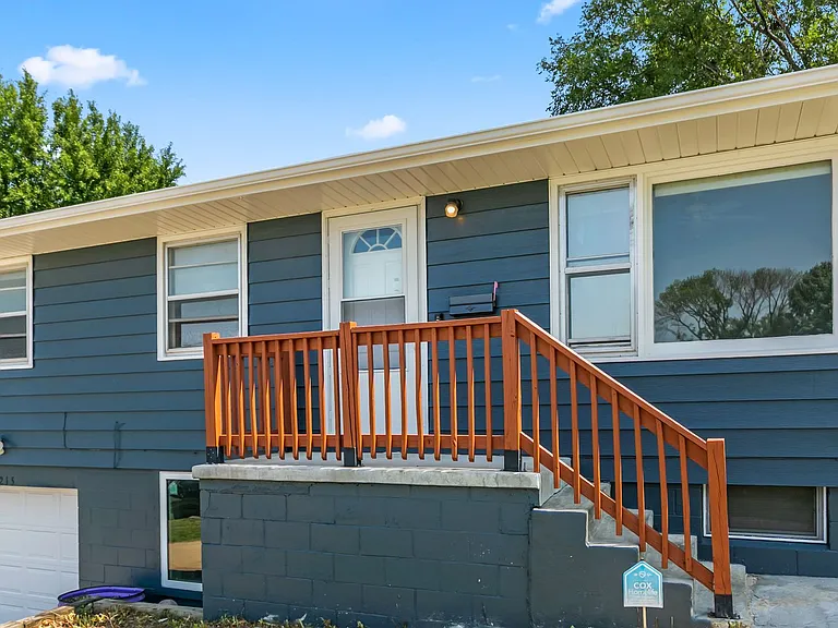 7215 S 41st Ave — Photo 4