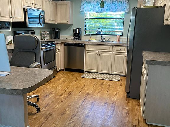 4th image of 19470 Saddlebrook Ct Floor 49E