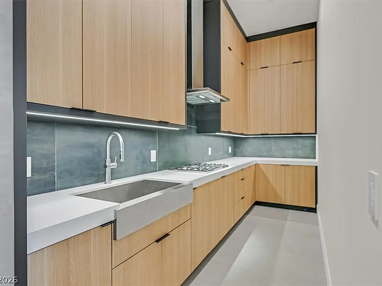 34 Vintage Canyon St — Photo 15