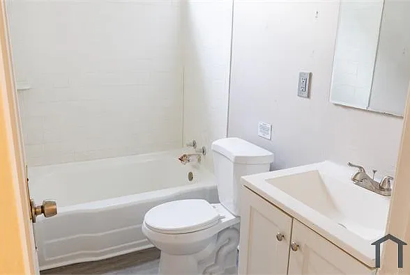 3326 Walton Ave #1 — Photo 11