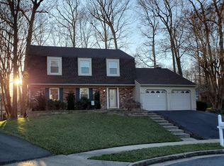 8326 Lindside Way, Springfield, VA 22153