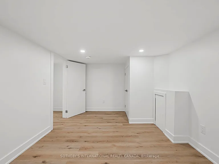 28 Strathgowan Ave #BSMNT — Photo 24