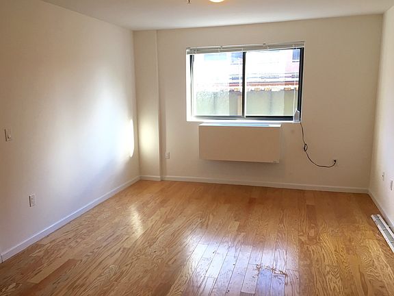 2nd image of 3172 31st St