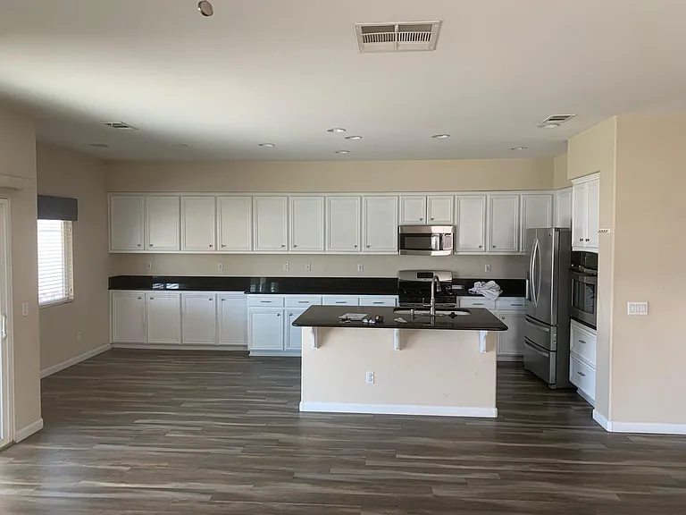 13558 Deluvina Ct — Photo 30
