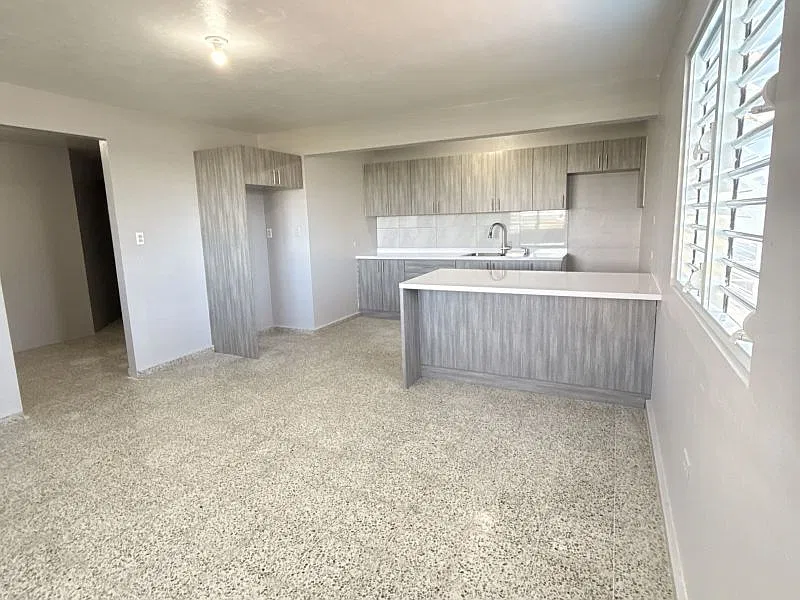 4 bed, 2.0 bath, 1885 sqft, $1,500 — Photo 4