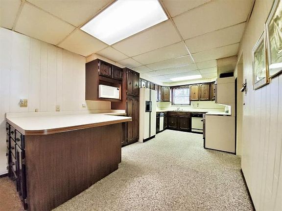 5th image of 50025 Jefferson Ave