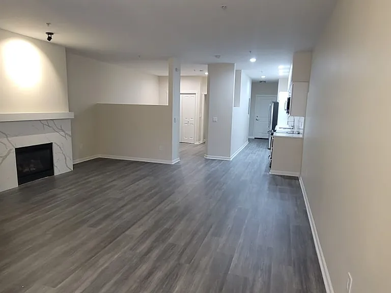 Main Place Apartments — Photo 2