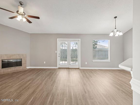 3rd image of 3057 HICKORY GLEN Drive