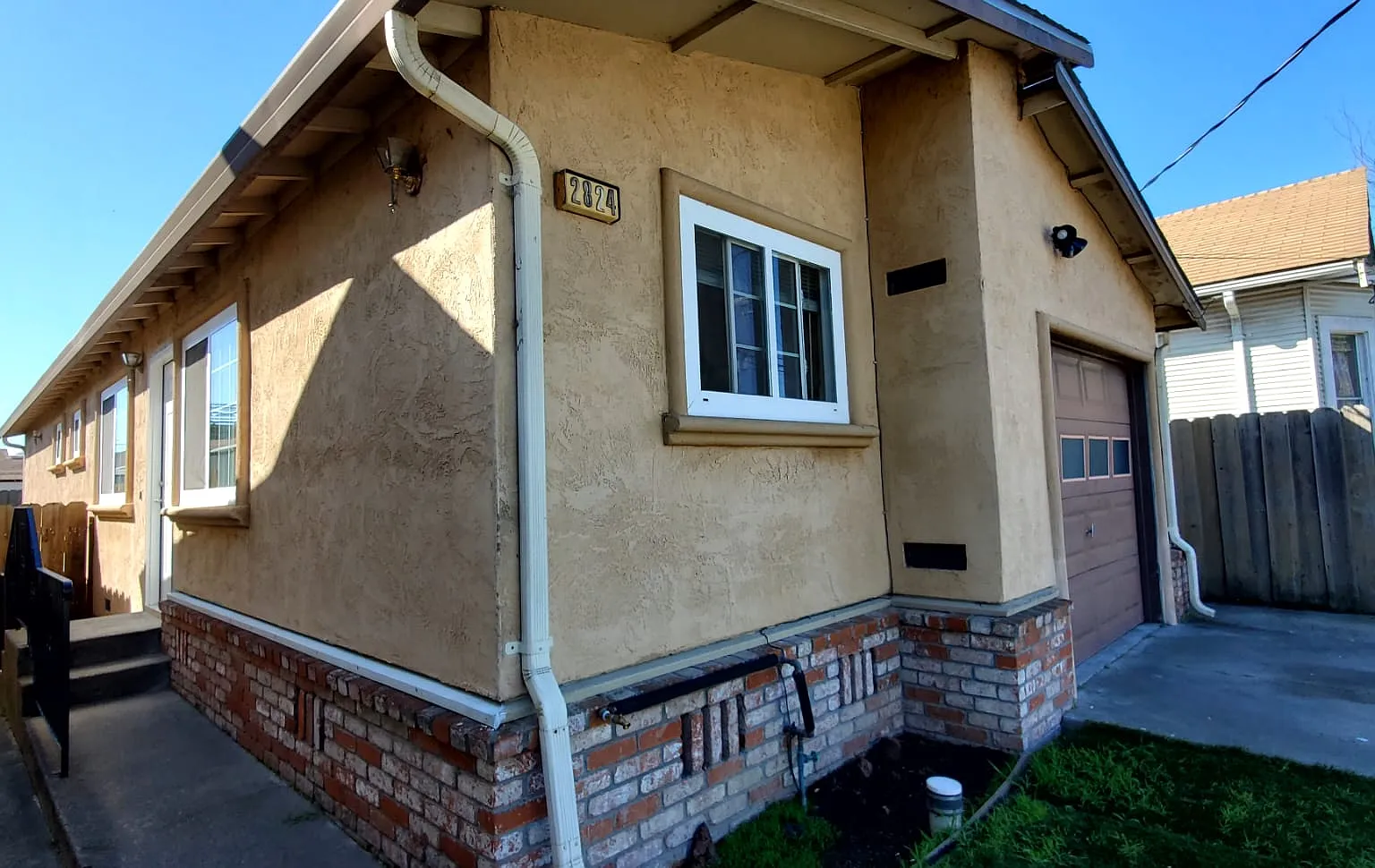 3 bed, 1.5 bath, 1001 sqft, $3,100 — Photo 1
