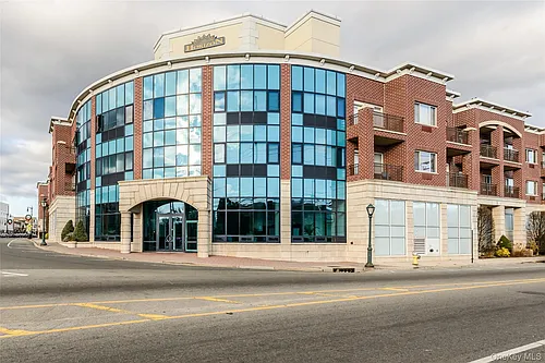 130 Post Ave Photo 1