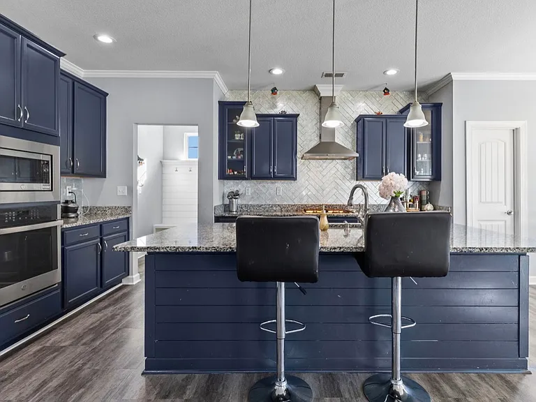 312 Maycox Ln #312 — Photo 3