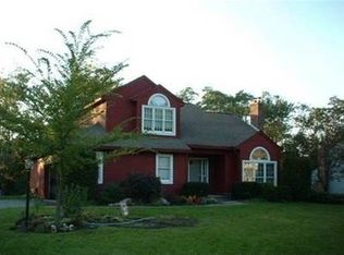 28 Linda Ln, Niskayuna, NY 12309