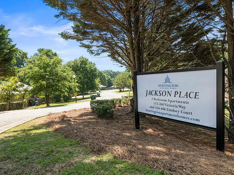 Jackson Place Apartments — Photo 14