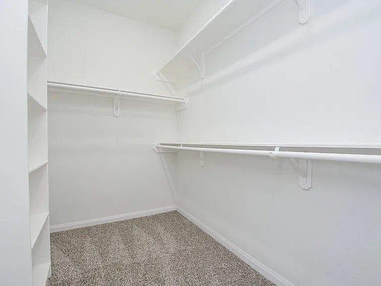 2807 Topiary Ln — Photo 17