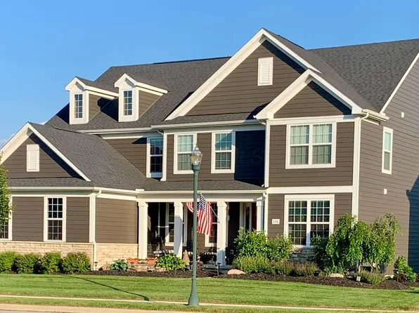 298 Clubhouse Dr, Delaware, OH 43015
