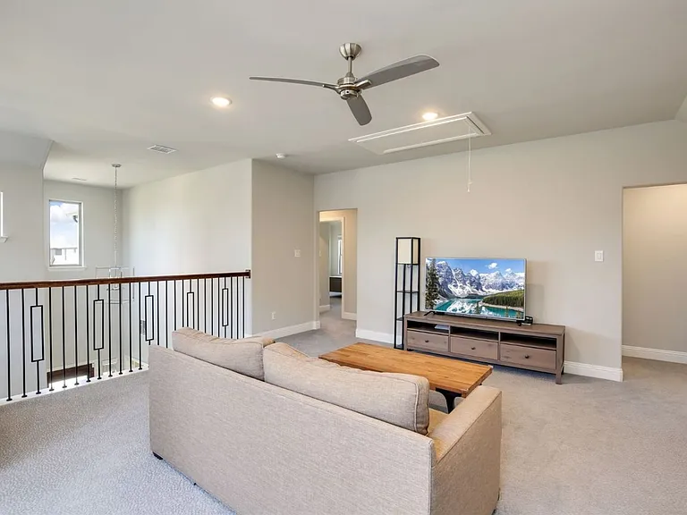 6842 Gavin Dr — Photo 24