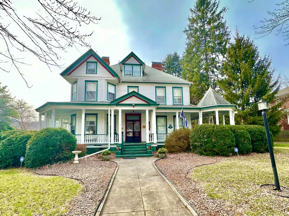 727 McCormick Blvd, Clifton Forge, VA 24422