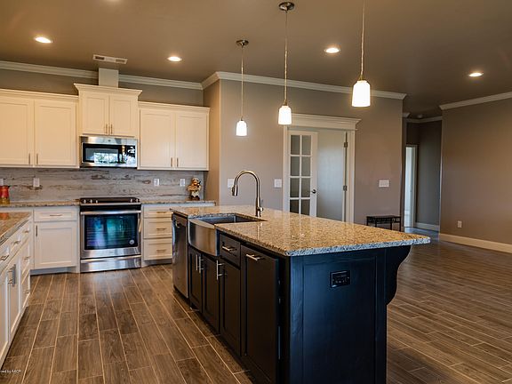 4th image of 19 Living Way Ln