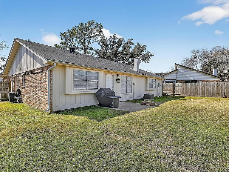 9514 Marblemount Dr — Photo 21