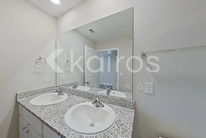 8650 SW 44th Ct — Photo 14