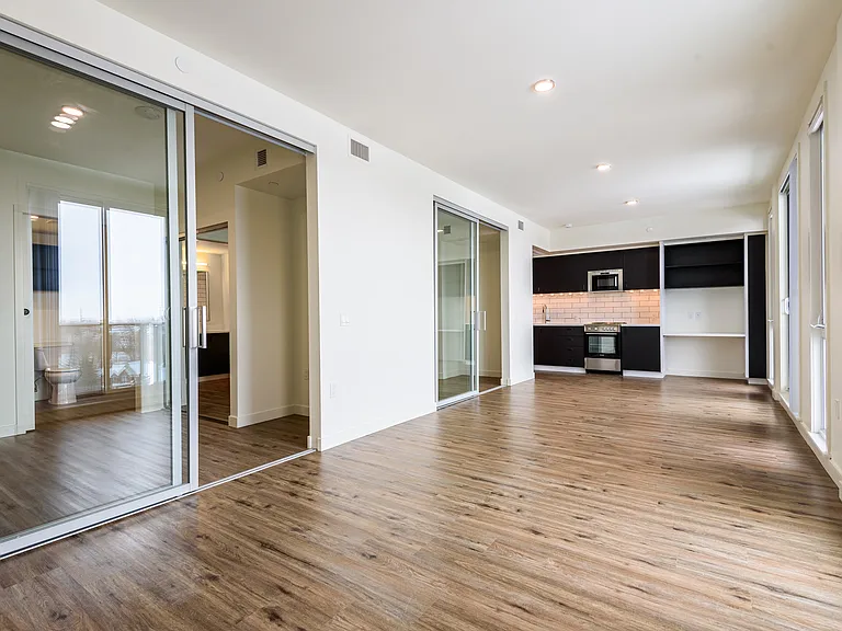 140 Ferguson Dr — Photo 31