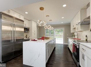 14813 Spring Meadows Dr, Germantown, MD 20874