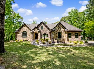 235 Buckeye Farms Dr, Moreland, GA 30259