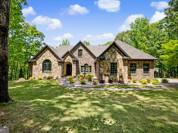 235 Buckeye Farms Dr, Moreland, GA 30259