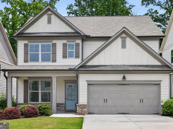 5544 Shallow Branch Dr, Flowery Branch, GA 30542