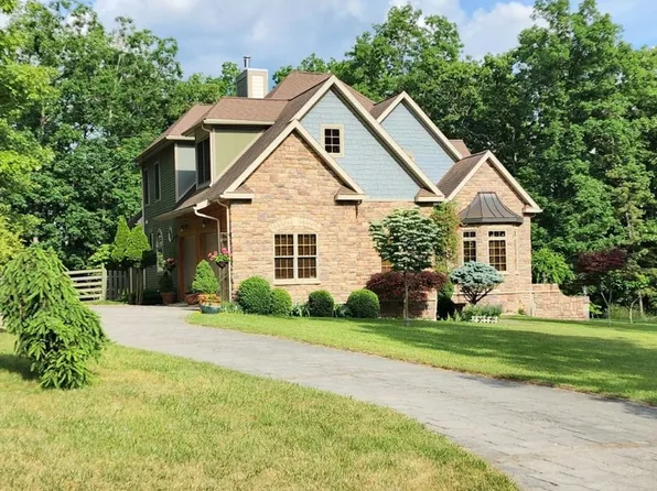 21 Dublin Dr, Elmira, NY 14905