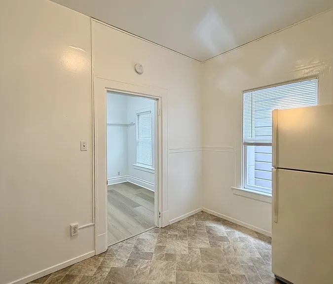 1569 Powell St — Photo 10