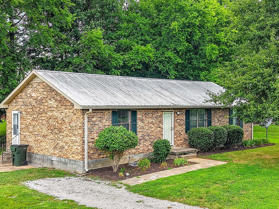 1st image of 205 Walnut Crest Dr