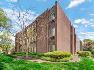 1117 Leavitt Ave APT 104, Flossmoor, IL 60422