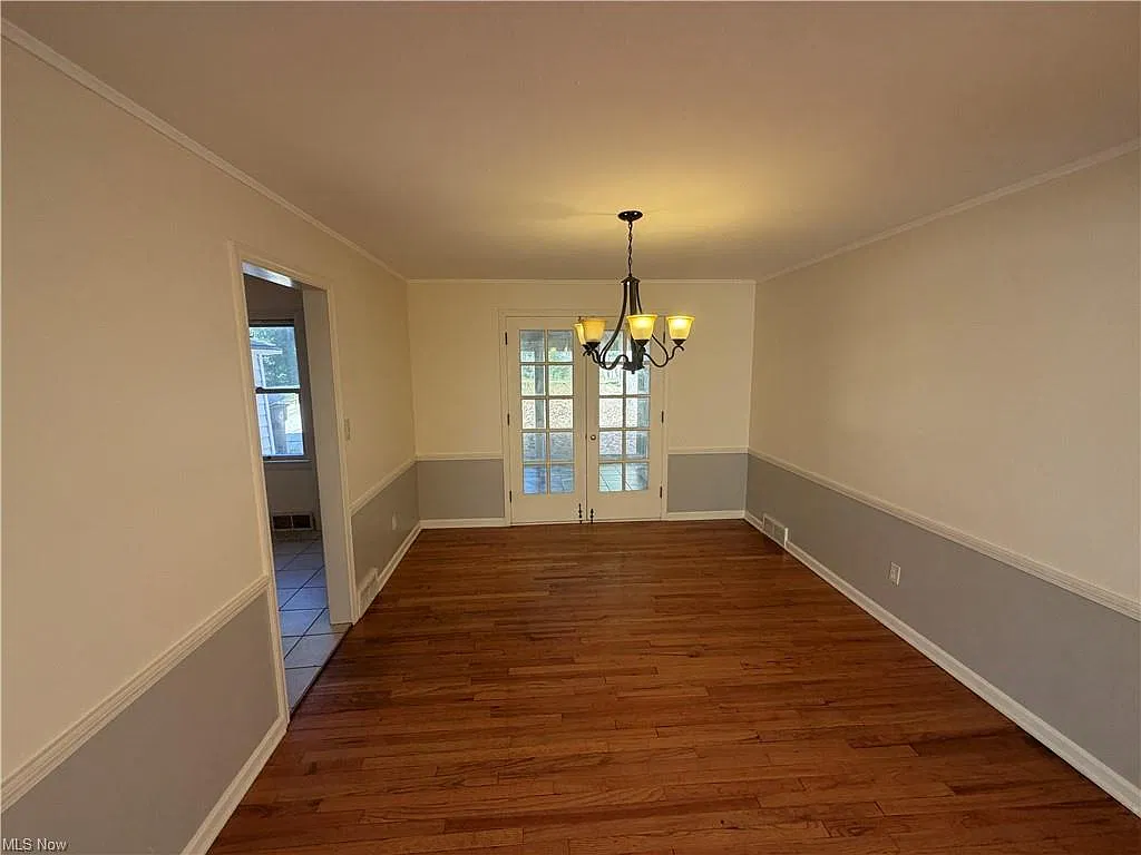4 bed, 2.5 bath, 2200 sqft, $3,000 — Photo 4