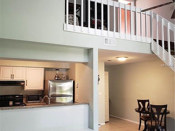 4th image of 2819 Hunt Club Ln