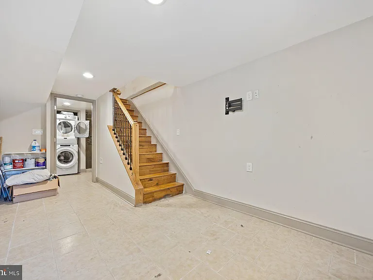 2209 Mullikin St — Photo 24