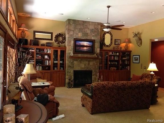4th image of 5315 Forest Hills Ln