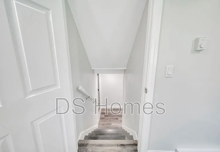 615 Macdonald Ave #2 — Photo 9